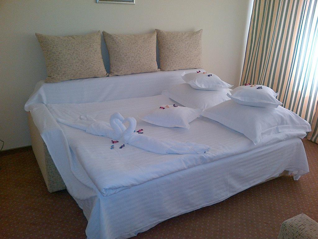 אורדאה Hotel Lyra חדר תמונה